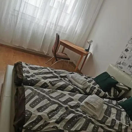 דירה Apartament Przy Debowym Skwerze שצ'צ'ין