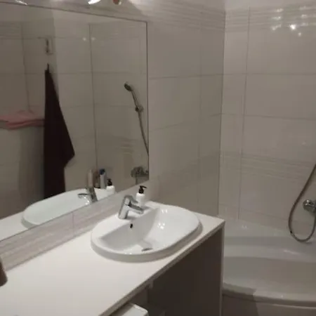 Apartament Przy Debowym Skwerze דירה שצ'צ'ין